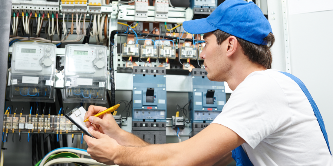 Het vak van de elektromonteur: meer dan alleen draden en spanning